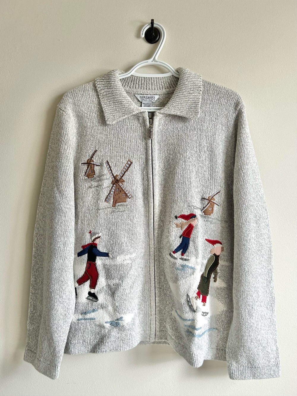 Vintage Northern Traditions Embroidered Ice Skating Sweater Cardigan Full Zip